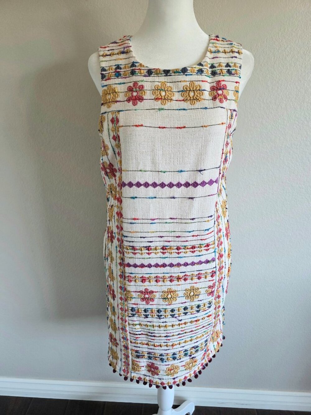 Anthropologie Akemi+Kin Prudence Embroidered Shift Dress Size 4 NWT Cotton
